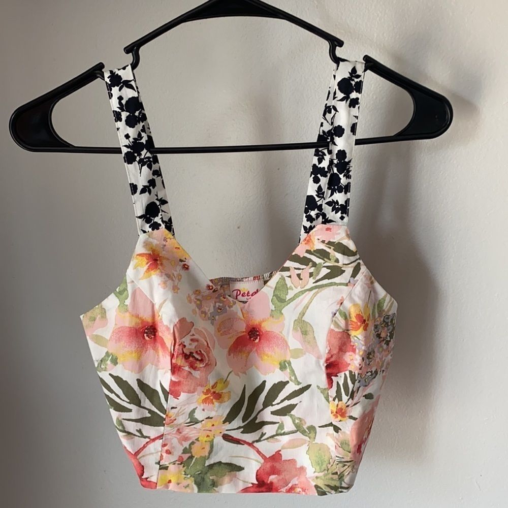 💕NEW floral crop top